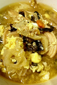 金針菜とキクラゲと鶏ささみの薬膳スープ