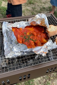 豚ロース肉のアルミホイルトマト煮込み