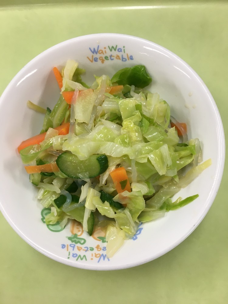 【保育園給食】冷やし中華風サラダの画像