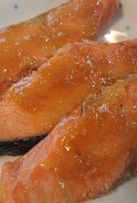 簡単ウマイ☆鮭の味噌オリーブオイル焼き