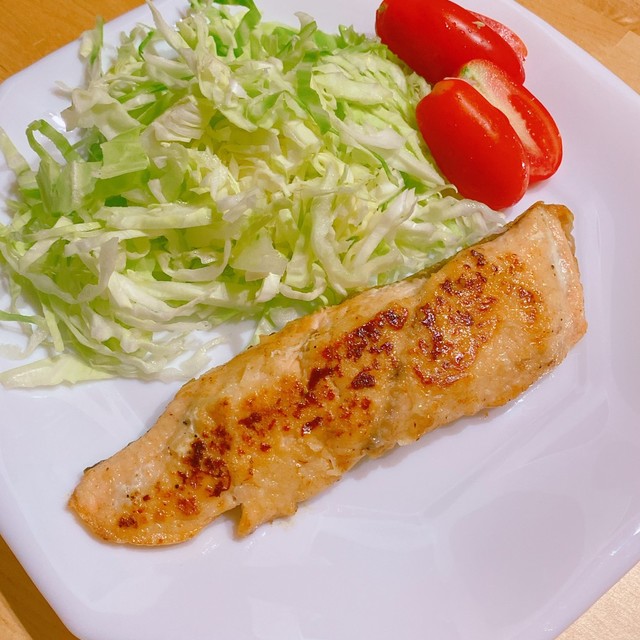 鮭のムニエル 小麦粉なしでできちゃう レシピ 作り方 By にゃん杏 クックパッド