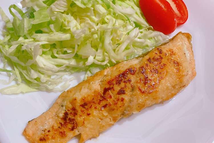 鮭のムニエル 小麦粉なしでできちゃう レシピ 作り方 By にゃん杏 クックパッド 簡単おいしいみんなのレシピが378万品