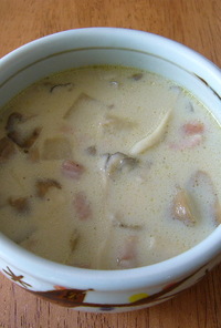 簡単★舞茸のホワイトスープ
