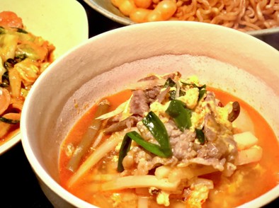 お惣菜ナムルで簡単　ユッケジャンスープの写真