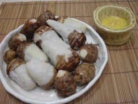 さといものからし味噌ツケツケ。