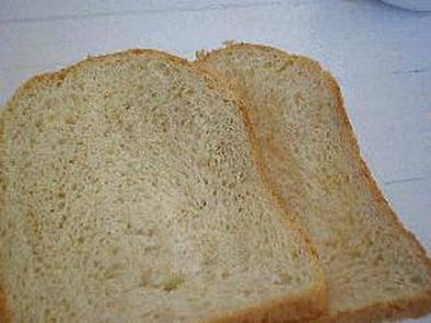 オートミールと全粒粉のパン(HB)の写真