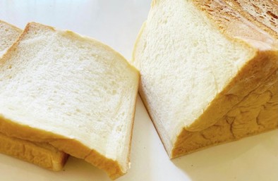 手ごねふわふわ食パン《簡単本格！》の写真