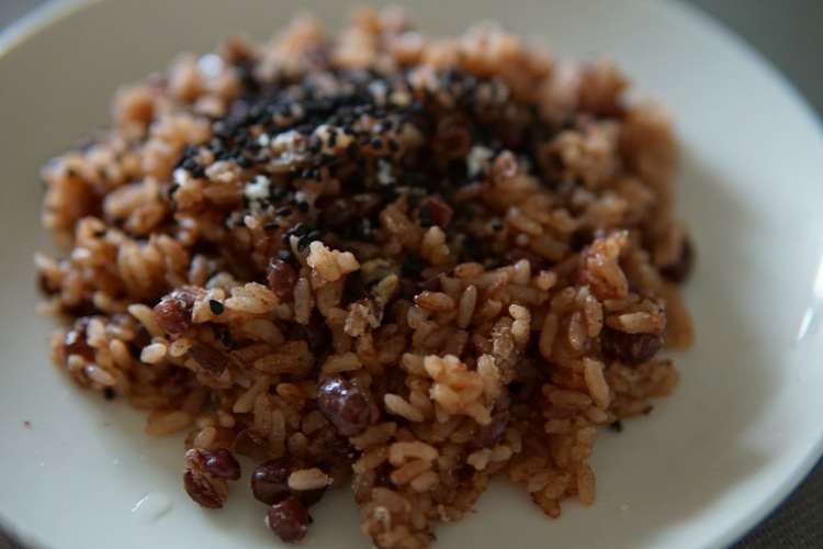 炊飯器で小豆たっぷりお赤飯 レシピ 作り方 By Harukousko クックパッド 簡単おいしいみんなのレシピが359万品