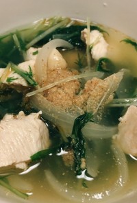 鶏肉と水菜のほっこり温まるスープ