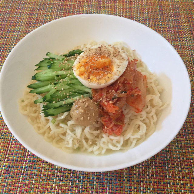 サッポロ一番塩ラーメン 韓国風 レシピ 作り方 By みじょーん クックパッド 簡単おいしいみんなのレシピが377万品