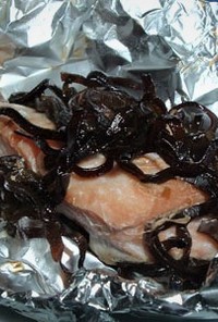 塩ふき昆布と鮭のホイル焼き