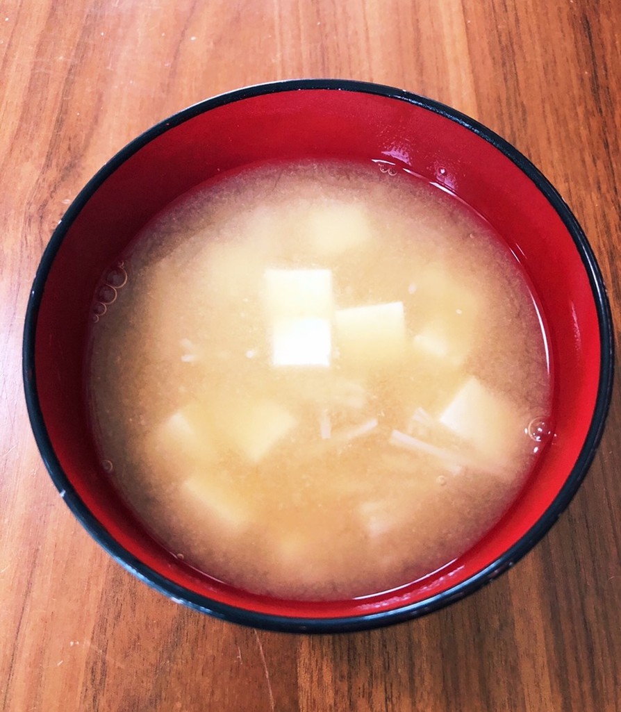 えのきと豆腐の味噌汁の画像