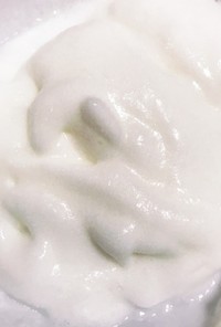 牛乳で作る簡単ホイップクリーム！材料3つ