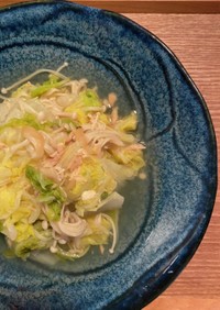 松茸のお吸い物で♫白菜とエノキのうま煮