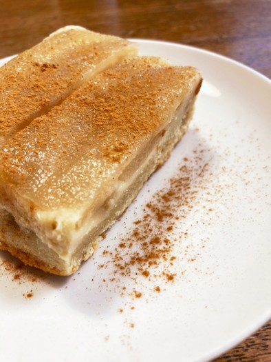 ラム酒とシナモン香る梨のパウンドケーキの写真