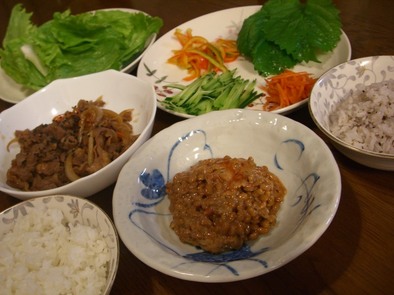 ピリ辛納豆で作る！韓国の家庭料理サンパプの写真