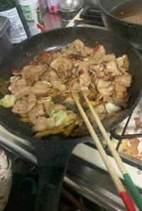 肉肉肉野菜炒め