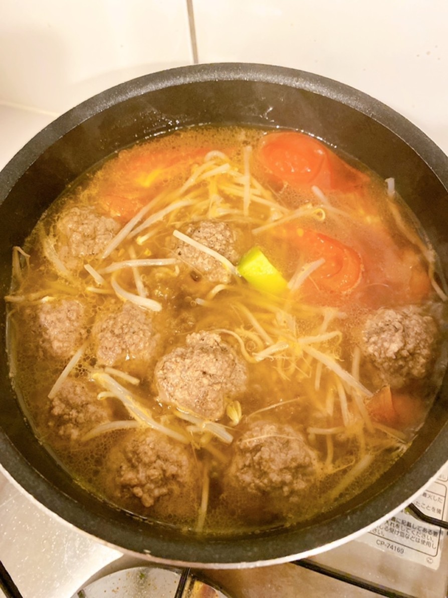 トマトときゅうり　肉団子のスープの画像
