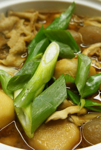 「芋煮」仙台味噌と豚肉で宮城風