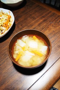 里芋と根菜味噌汁