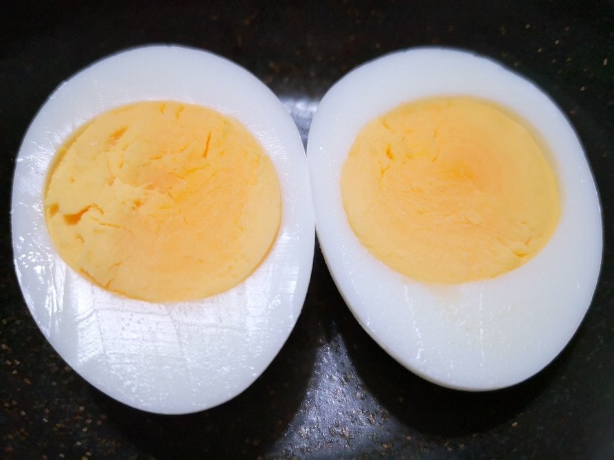 簡単　黄身がフワフワゆで卵の画像