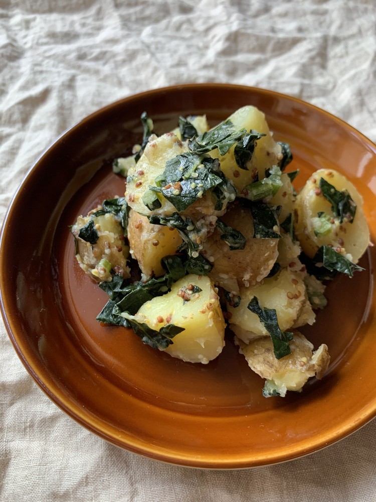 カーボロネロとじゃがいものホットサラダ