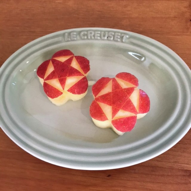りんご飾り切り お花の中にお星様 レシピ 作り方 By こつゆ514 クックパッド 簡単おいしいみんなのレシピが357万品