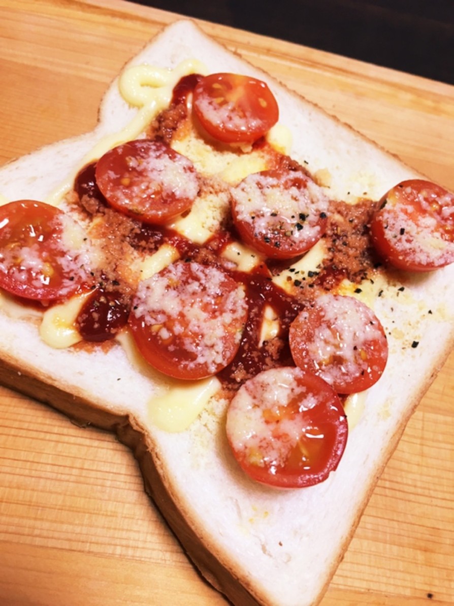 簡単おいしいトマトチーズトーストの画像