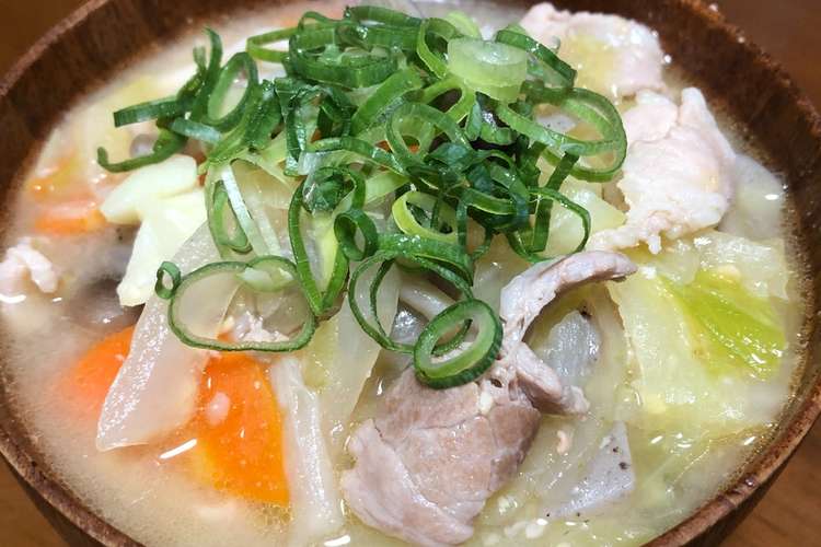 主食になる具だくさんの豚汁 レシピ 作り方 By クッキングシニアz3 クックパッド 簡単おいしいみんなのレシピが360万品