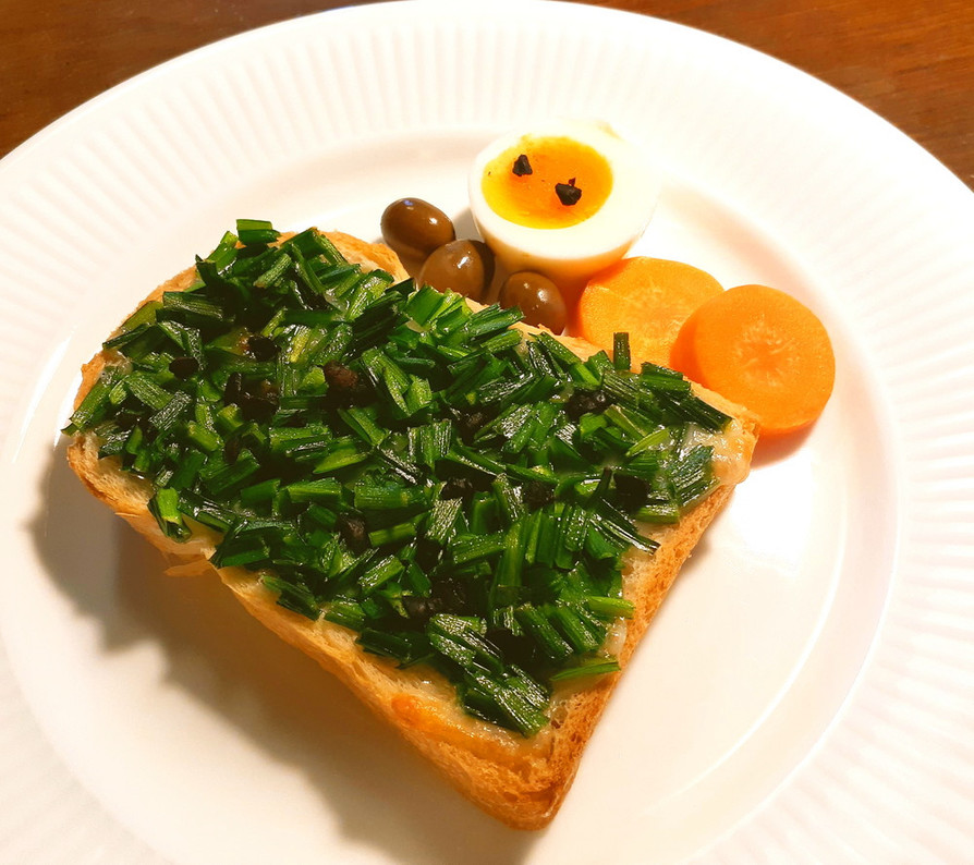 浜納豆＆ニラチーズトーストの画像