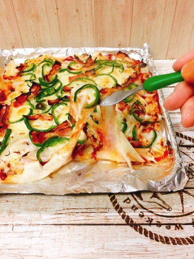 コンパクトオーブントースターで作る餅ピザの写真