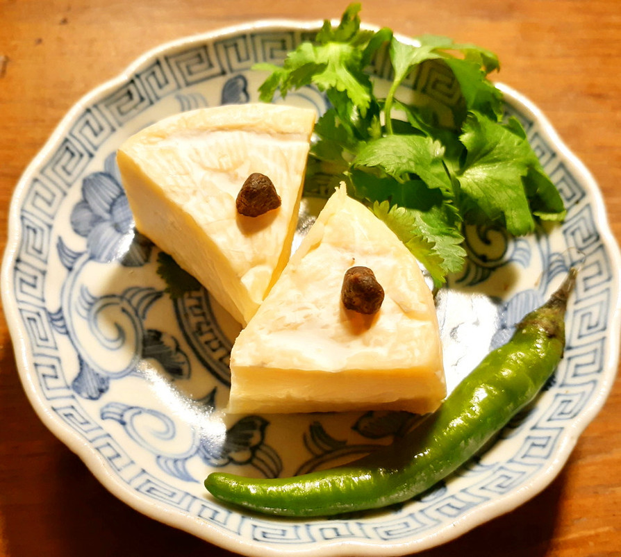 簡単なおつまみカマンベールチーズと浜納豆の画像