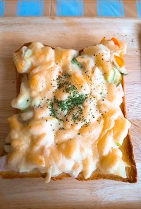 チーズとろ～り☆ポテサラトースト♡
