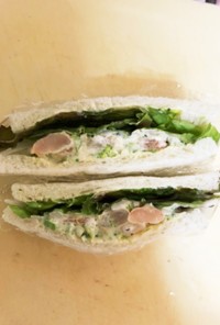 海老とブロッコリーのサンドイッチ
