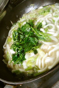 天津冬菜と参鶏湯スープの煮込みうどん