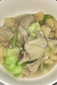 粉豆腐豚団子とキャベツの豚骨鍋スープ