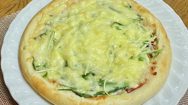 シラスと水菜のピザ 冷凍生地で レシピ 作り方 By まま蔵 クックパッド 簡単おいしいみんなのレシピが361万品