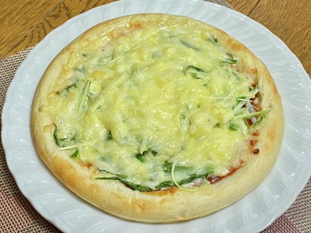 シラスと水菜のピザ 冷凍生地で レシピ 作り方 By まま蔵 クックパッド 簡単おいしいみんなのレシピが353万品