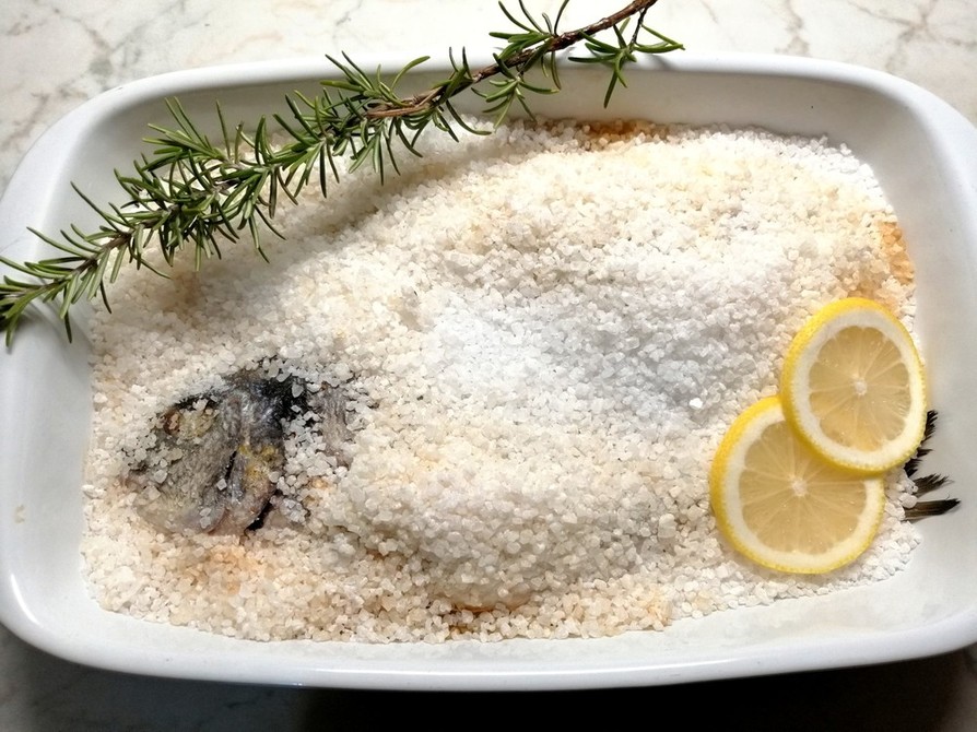 イタリア発！パリッふわ鯛の天然塩蒸し焼きの画像