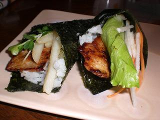 豚しょうが焼きと野菜いっぱい手巻き寿司の画像