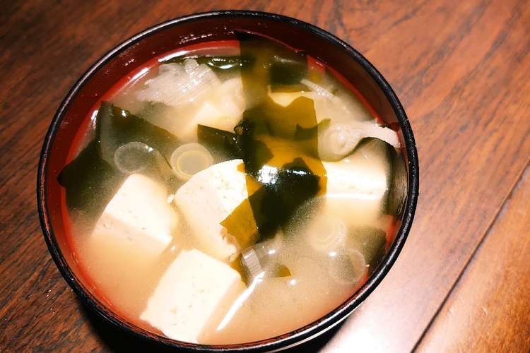 優しい味わい いんげんと豆腐の味噌汁のレシピ動画 作り方 Delish Kitchen