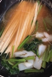 小松菜と素麺の味噌汁