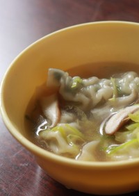 水餃子in川俣菜(スープ仕立て)