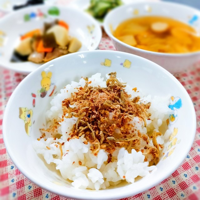 簡単 時短 手作りじゃこの万能ふりかけ レシピ 作り方 By 日ノ出町保育園給食室 クックパッド 簡単おいしいみんなのレシピが355万品