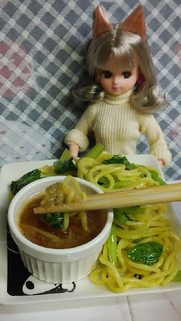 リカちゃん♡昼飯旅*小松菜焼きそばつけ麺の画像