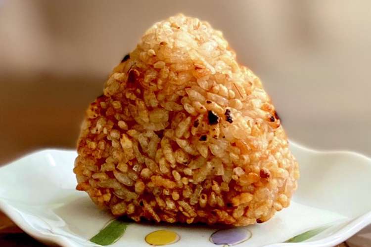 こんがり美味しい q風の焼きおにぎり レシピ 作り方 By クック3539py クックパッド 簡単おいしいみんなのレシピが366万品
