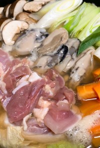 旨味の海☆鶏肉と牡蠣の白湯風鍋