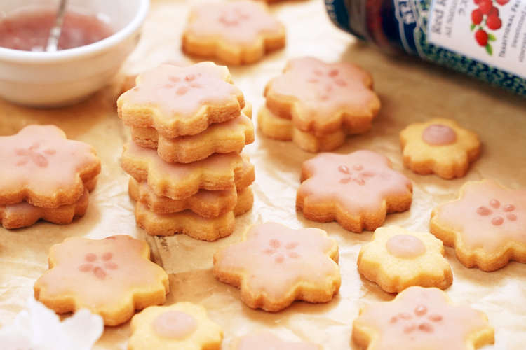 着色料無添加ラズベリーアイシングクッキー レシピ 作り方 By サンダルフォージャム クックパッド 簡単おいしいみんなのレシピが359万品