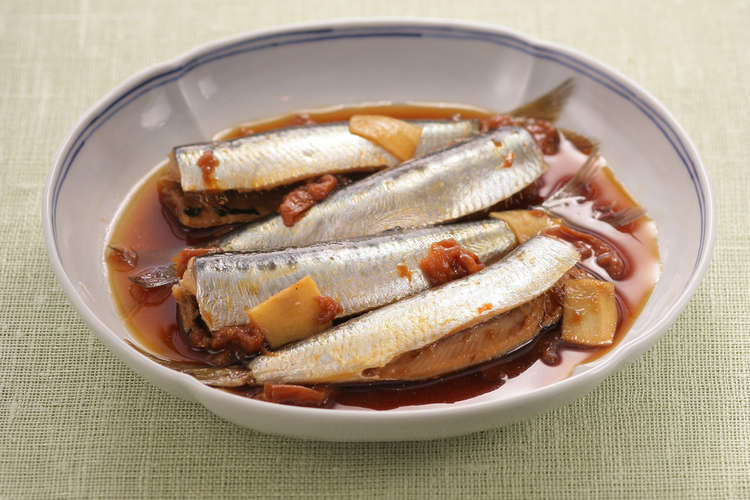 いわしの梅煮 レンジで3分40秒 レシピ 作り方 By グルラボ 公式 クックパッド 簡単おいしいみんなのレシピが361万品