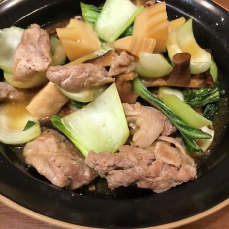 乾燥椎茸の旨味で食べる青梗菜と豚肉の旨煮